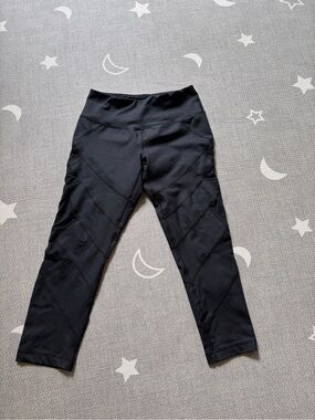 Reflex 90 Degree Black Performance Capri Leggings